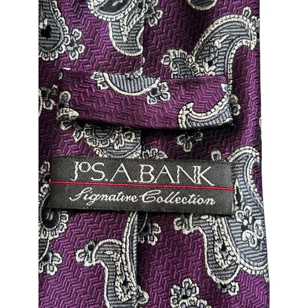 Jos. A. Bank Signature Collection Tie Purple Grey Paisley 100% Silk Long Necktie
